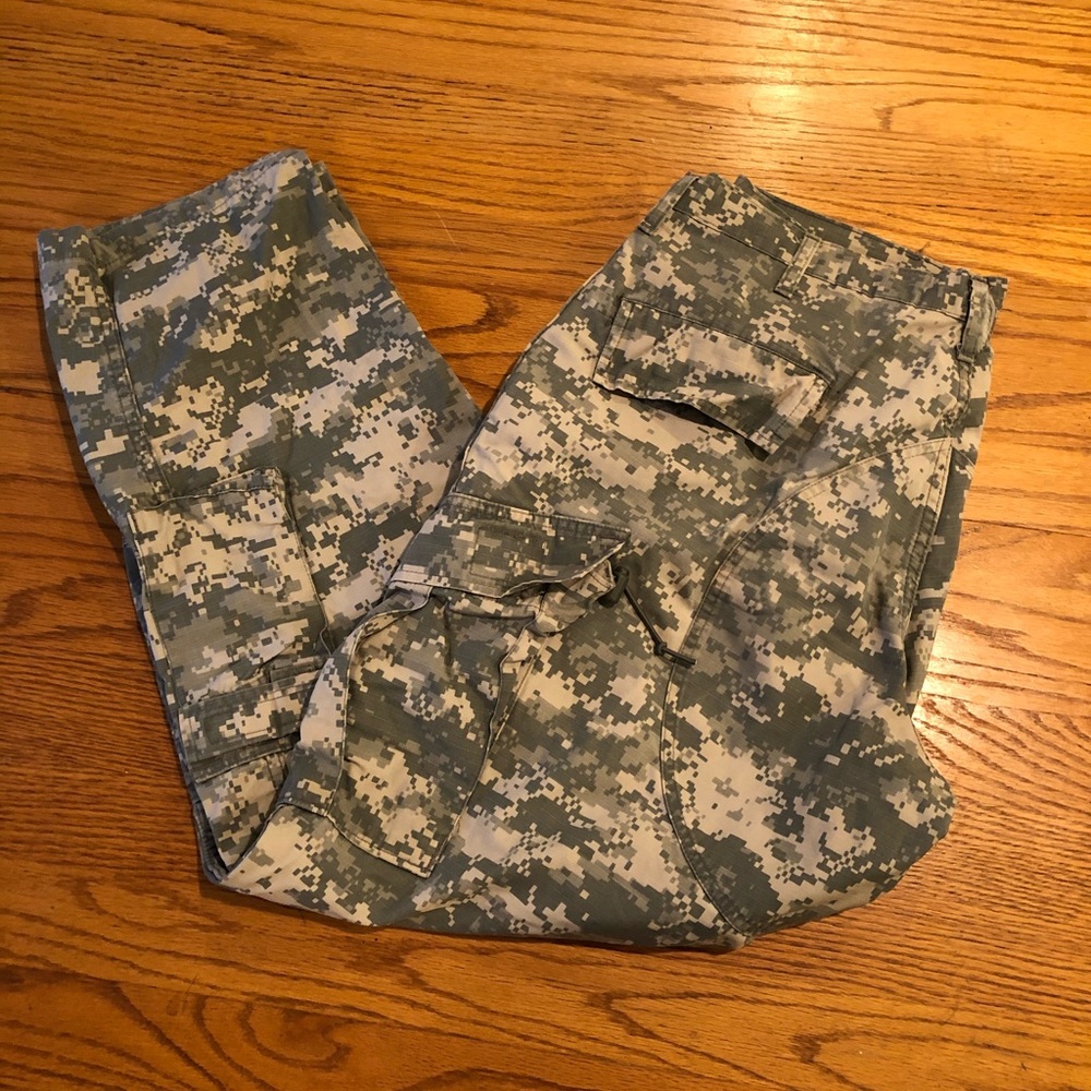 Army Combat Green Digital Camo Mens Size 36